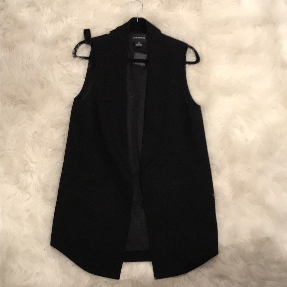 NWT Club Monaco Yassna Vest